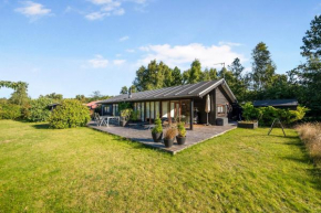 Nice 6-Person Holiday Home Close To The Beach And Ebeltoft City, Ebeltoft